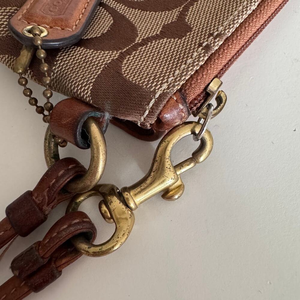 Coach Signature Jacquard Bleecker Buckle Wristlet Brown Leather Clutch Vtg Y2K - Picture 7 of 9